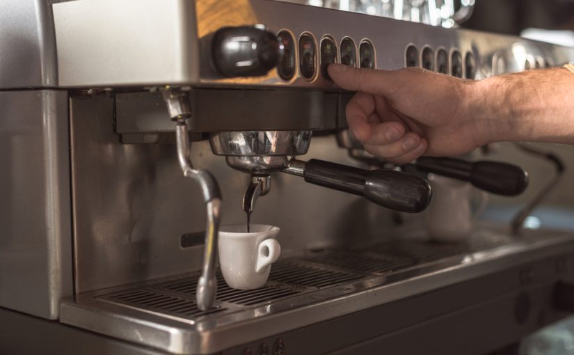 Czar Poranka : Odkrywamy Magię Kawy – Od Nasadzenia przez Proces Palenia aż po Twoją Kubek Pełną Smaku.